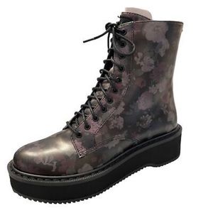 Kendall + Kylie Women's Black Hunt Floral Vegan Lug Sole Combat Boots Size 6
